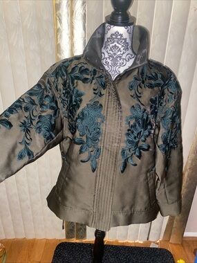 LEWIT Embroidered Olive Green Women's Jacket Elegant Floral Detail Sz 1 -L,XL